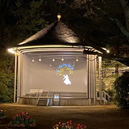 Fewo Roland Ranft Direkt Am Kurpark Barrierearm 60Qm Bad Elster Exterior foto